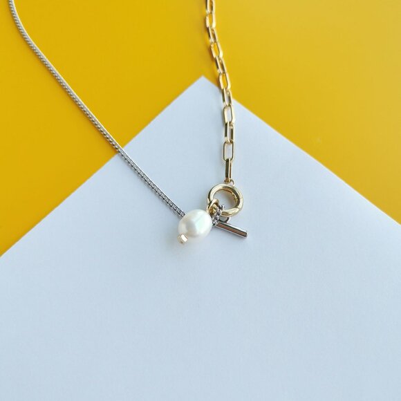 Leighton Convertible Mixed Metal White Pearl Chain Necklace by Kendra Scott - Picture 2 of 3